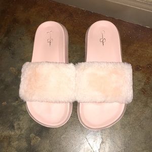 Jessica Simpson Slippers